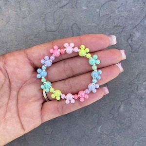 Mickey Mouse Bracelet, Kids Disney Bracelet, Mickey Beaded Bracelet, Disney Arm Candy, Mickey Disney Bracelet, Disney Stacking Bracelet bild 1