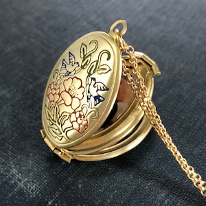 Hand Painted Locket with Photos  Mother&#39;s Day Family Tree Locket  4 photos in a locket  Oval Folding Locket Necklace  Gift for Mom