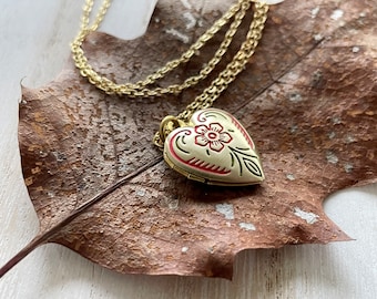 Swedish floral design heart locket