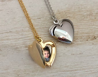 Kleines Goldherz-Medaillon mit Fotos, kleines silbernes Medaillon, personalisierte Medaillon-Halskette, kundengebundene Bild-Medaillon für Mamma, kleine Mädchen-Medaillon