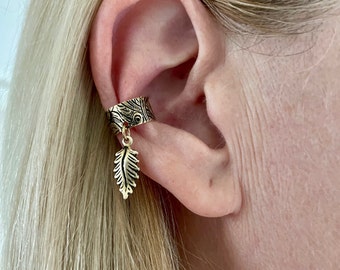 Golden Brass Cuff Earring with Leaf,  Floral Design Cuff Earring,  Gold Cuff for non pierced Ear, Cartilage earring, Hand Painted Cuff