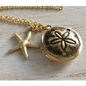 Gold Sand Dollar Locket, Ocean Locket, Starfish Locket, Personalized Sand Dollar Locket, Ocean Jewelry, Tropical Jewelry, Photos in Locket