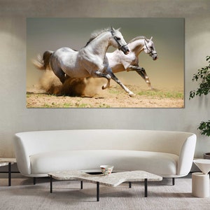Décoration murale originale de chevaux blancs qui courent, art mural créatif au galop de chevaux blancs, oeuvre d'art cool de chevaux blancs pour le salon, art animalier mignon
