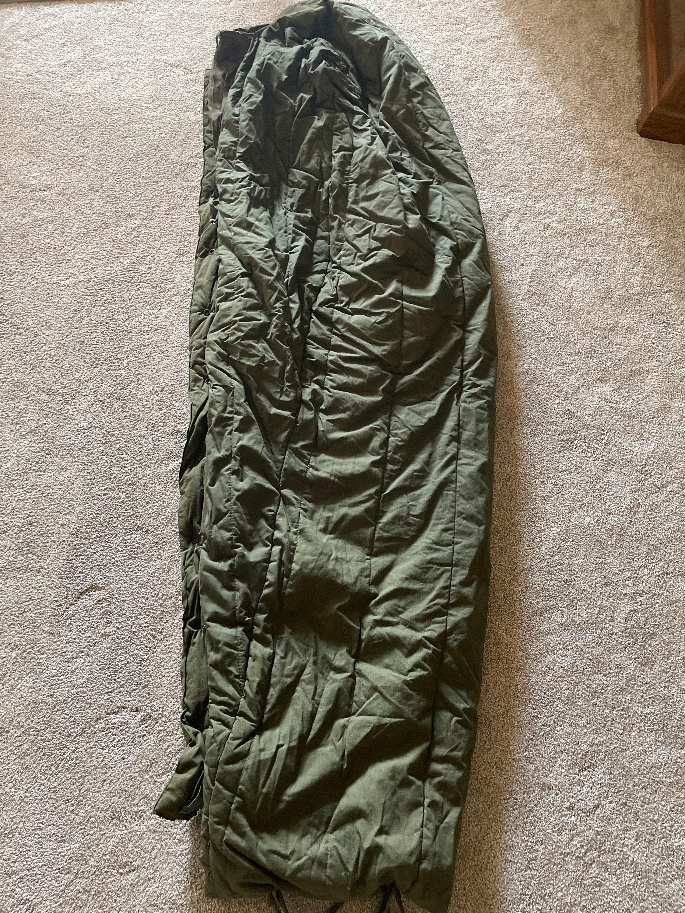 沖縄米軍実使用品　US1949年製 オリーブグリーン寝袋　ヴィンテージ 米軍純正極寒冷地用寝袋 ODグリーン ヴィンテージ 1984年製 - Etsy 日本