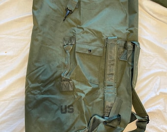 Genuine US GI Nylon Cordura duffle bag/ Sea bag, Camping, backpacking and Sport.