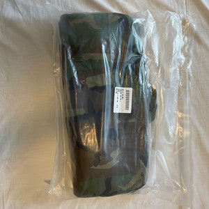 Genuine US Military Woodland camouflage Flyers Helmet bag HGU- 56/P New. image 2
