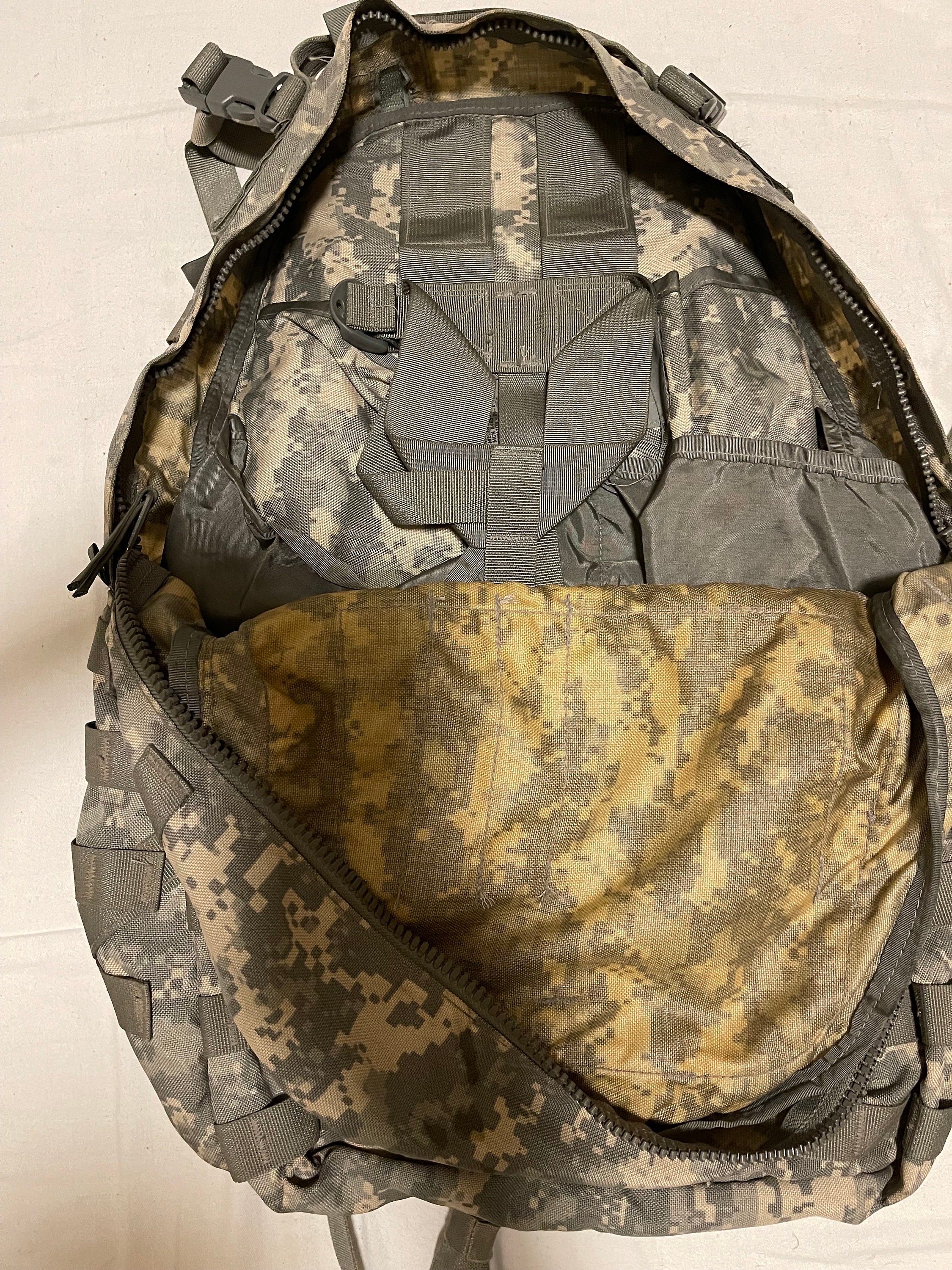 US Military Mollee II ACU Medium Rucksack Back Pack With Frame Complete ...