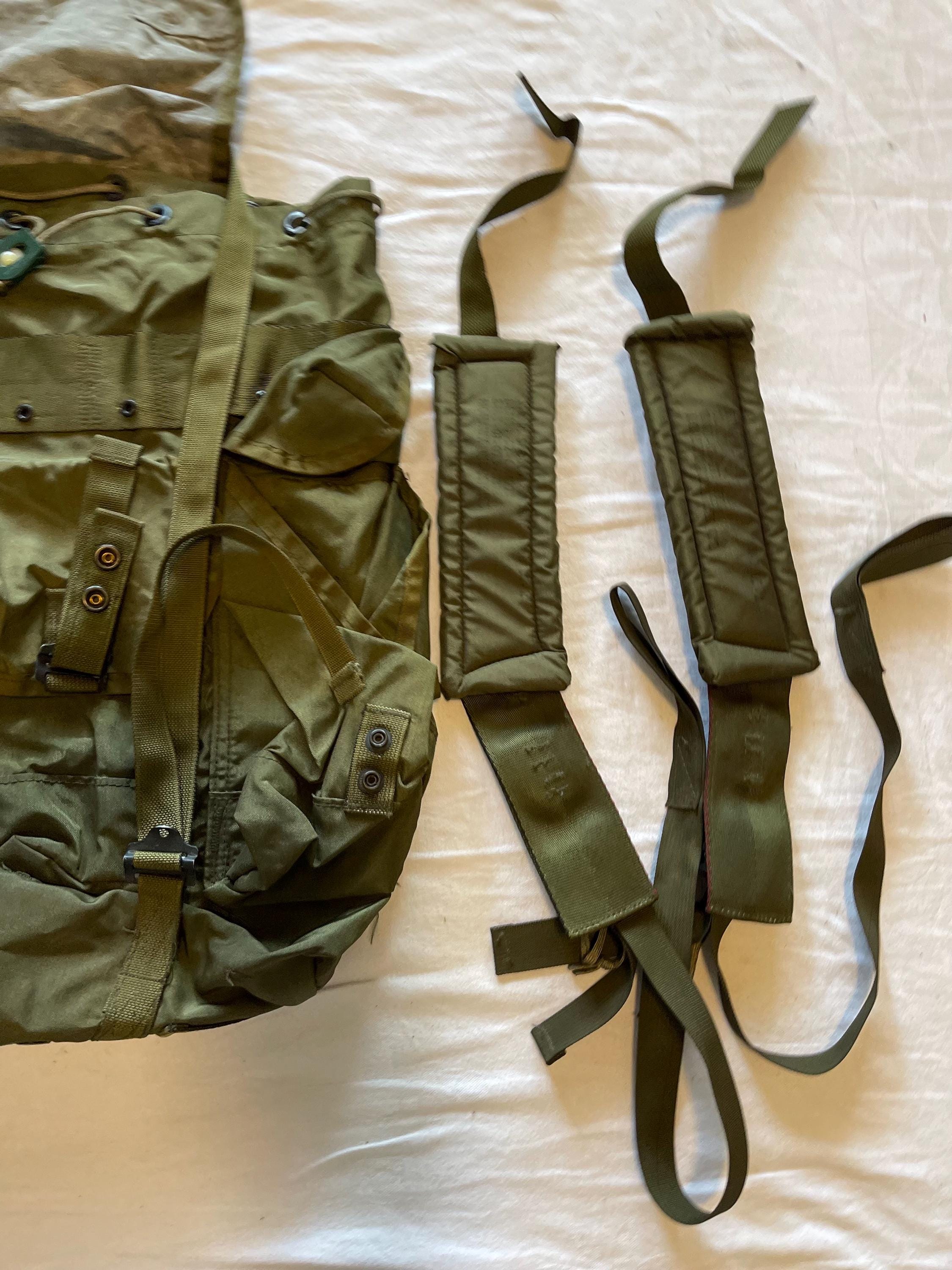 Genuine US Military Vintage Medium Alice Pack With Shoulder Genuine US Military Vintage Medium Alice Pack With Shoulder