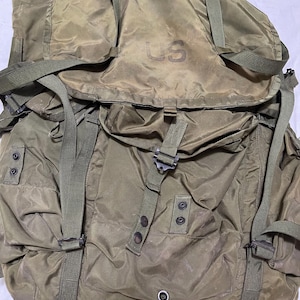 Genuine Vintage Vietnam US Military Large Alice pack complete with frames, shoulder straps and waist belt all original parts