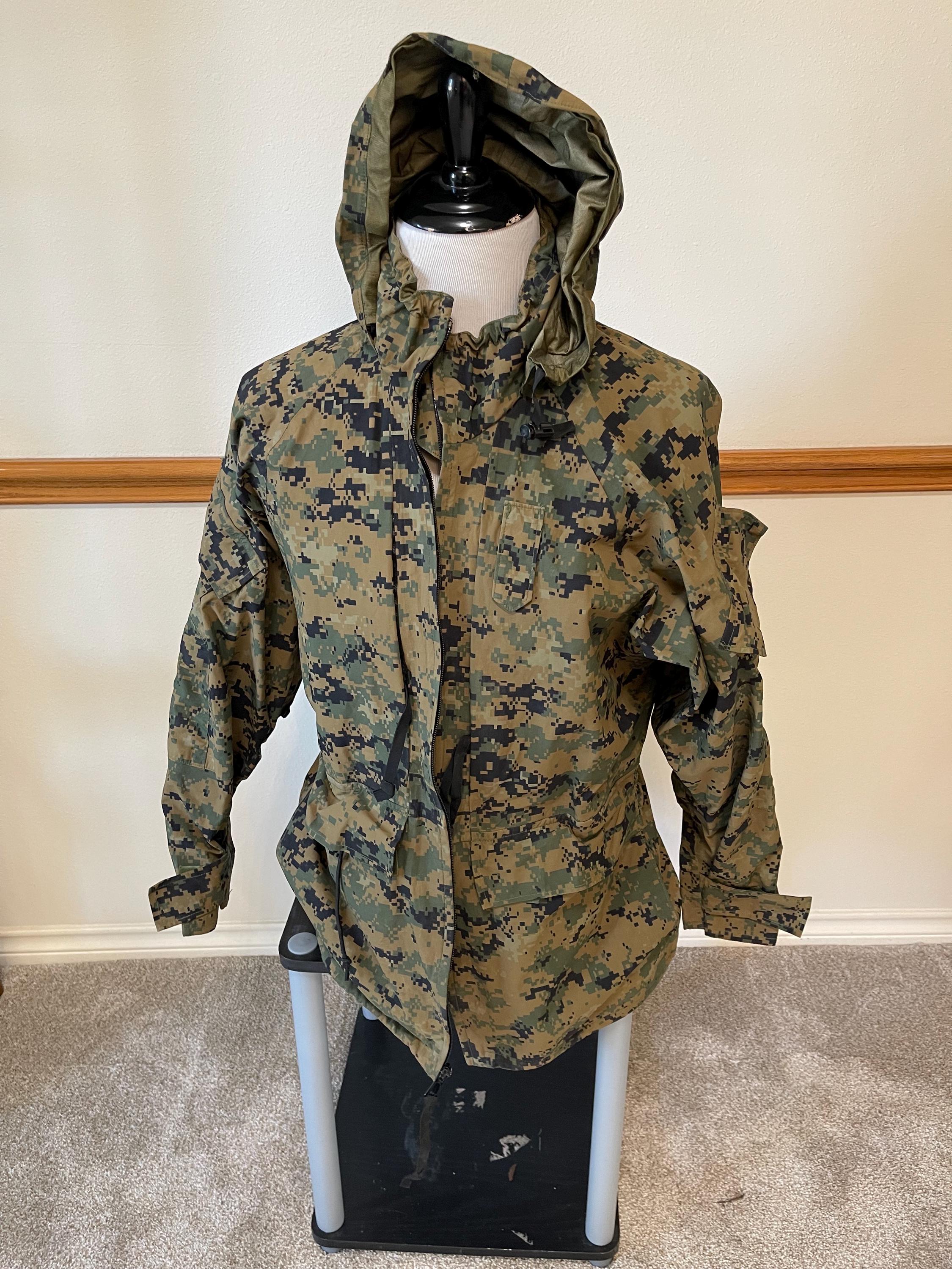 Small Reg - USMC Woodland MARPAT Goretex Parka Jacket