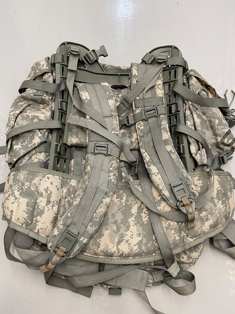 US Military Genuine Issue ACU Digital Mollee II Large Ruck Sack With ...