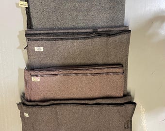 Cobertor de lã vintage da Defesa Civil Canadense da década de 1950. Novo em folha.