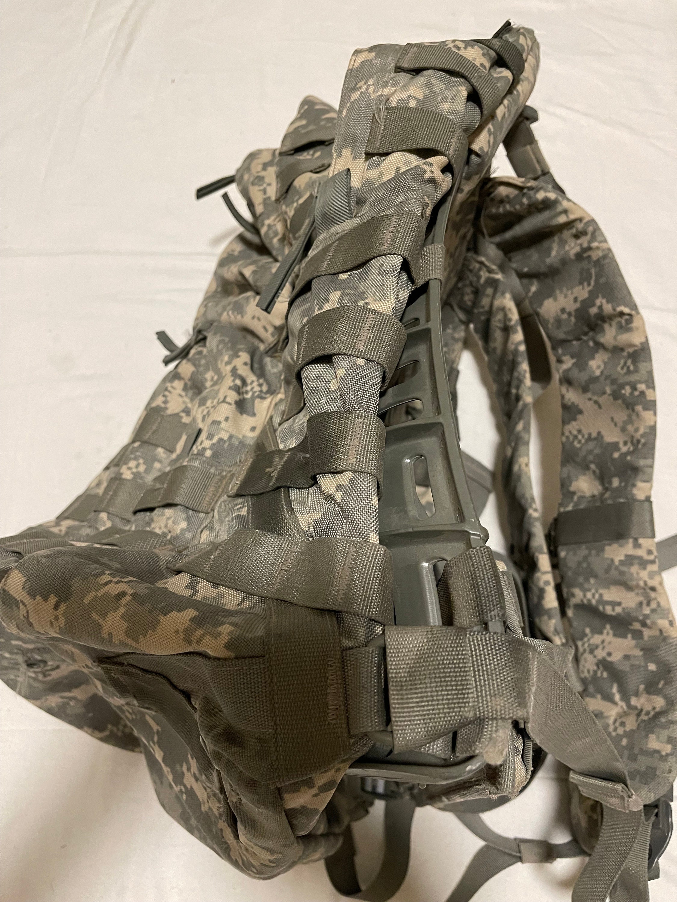 US Military Mollee II ACU Medium Rucksack Back Pack With Frame Complete Assembled. Etsy Canada