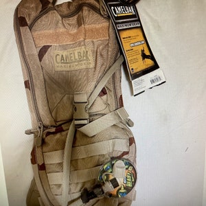 US Militär Camelbak Ambush 100 OZ. 3 Liter Trinksystem, Wandern Jagdsport und Outdoor-Aktivitäten.