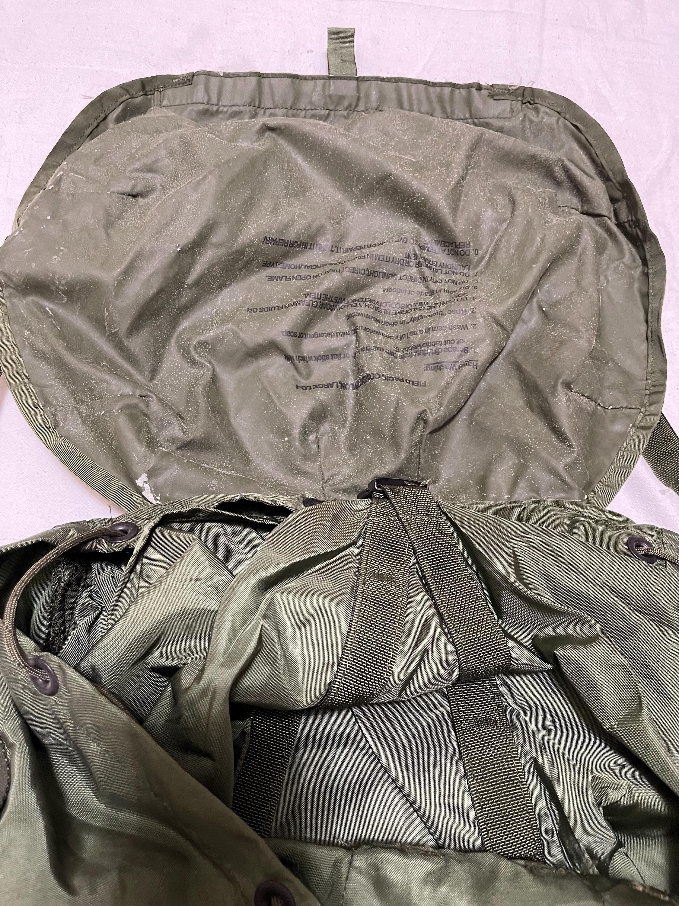 本物のヴィンテージベトナム米軍大型アリスパック、フレーム 本物のヴィンテージベトナム米軍大型アリスパック、フレーム