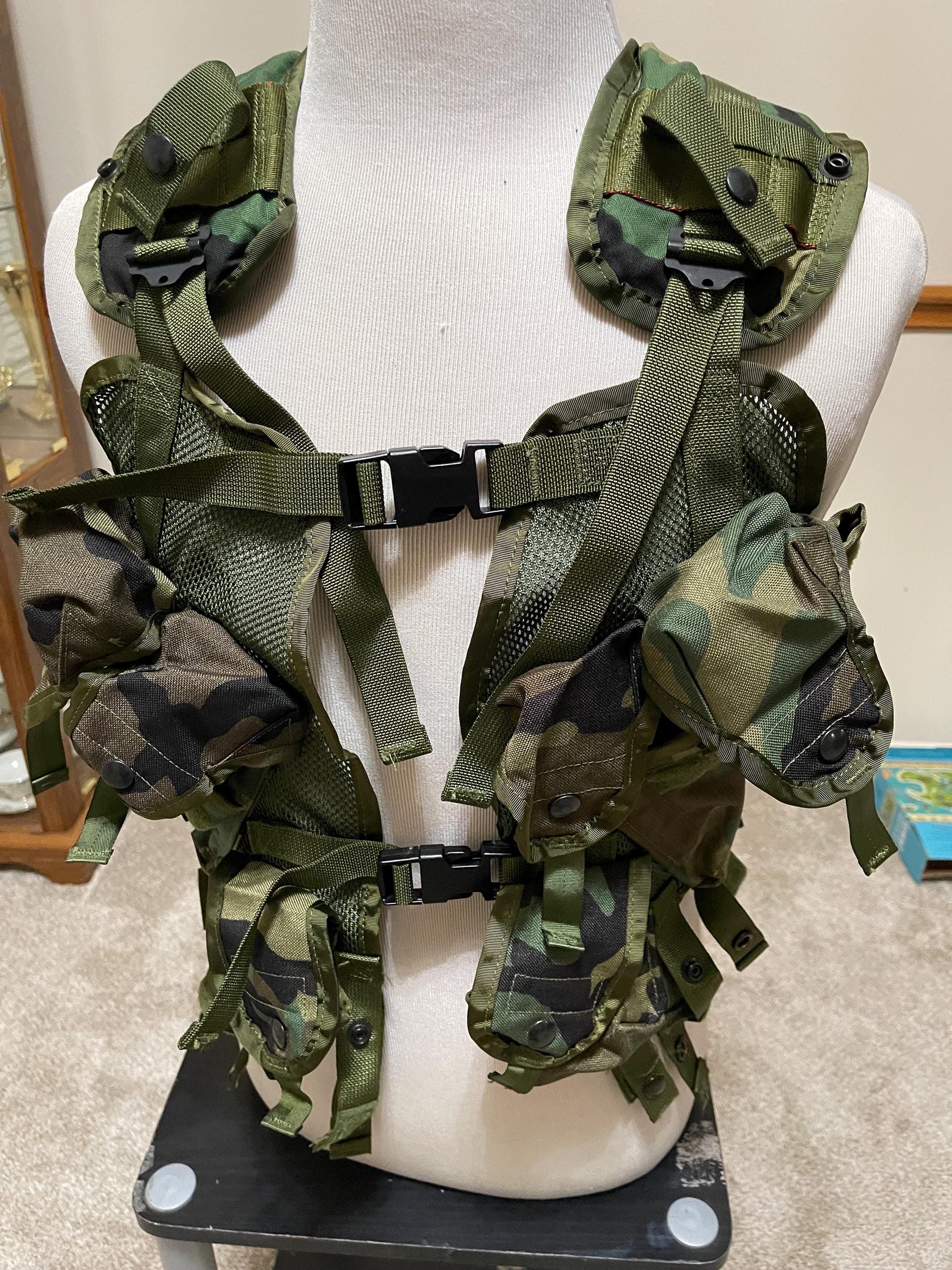 米軍 USMCリバーシブルフィールドタープ ウッドランドカモ・コヨーテ