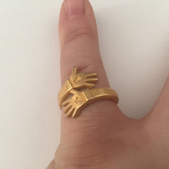 HUG ME RING