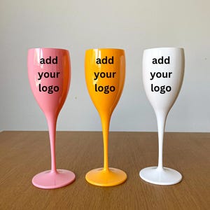Personalisierte Champagnerkelche / Kunststoff Hennen Plastikgläser / Plastikflöten / Hen Party / Brautjungfer Geschenk / Weingläser / Hochzeit