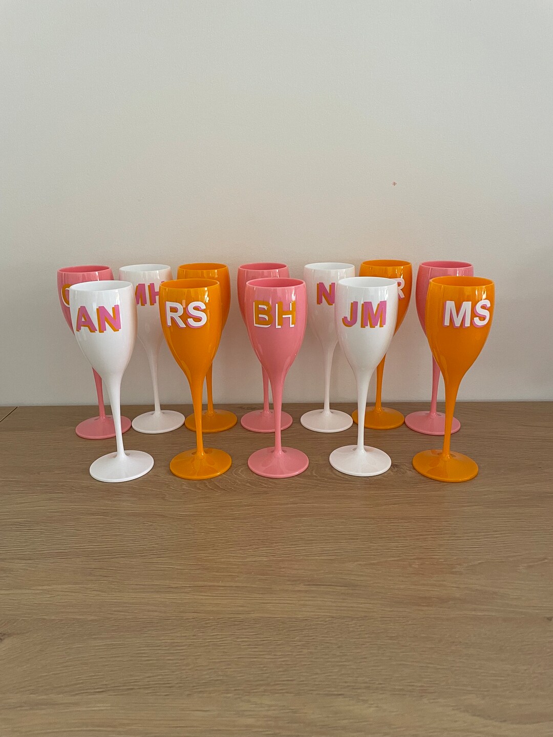 Personalised Champagne Flutes/ Plastic Hens Plastic Glasses/ Plastic Flutes / Hen Party