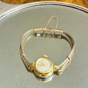 Ladies Vintage Gold 17 Jewels Swiss Watch