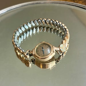 1942 Ladies 14K GF Rose Gold Bulova Watch, 17 Jewels, Swiss