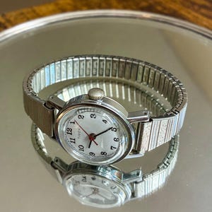 Ladies Vintage Timex Silver Wind Up Watch- 1970s?