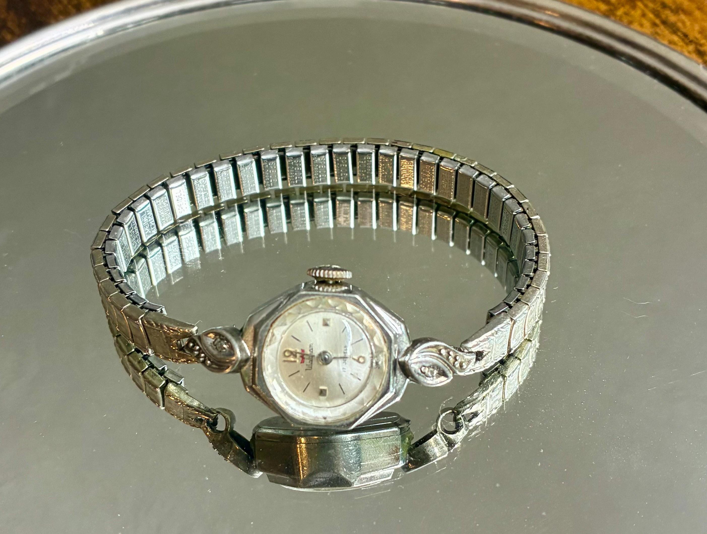 ヴィンテージ　BULOVA 17石スイス製手巻き　ラインストーンダイヤル　レクタンケース Yahoo!オークション -「スイス製17石」の落札相場・落札価格