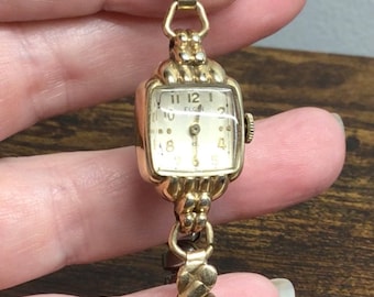 1951 Reloj de oro para mujer Elgin 10KRGP, 17 joyas