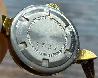 Ladies Vintage Gold 17 Jewels Swiss Watch