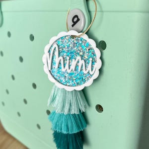 Personalisierte Tasche Pool Tasche, Name Charme für Strandtasche, Glitter Acryl Schlüsselanhänger Quaste, Geschenk für sie, Mädchen Reise Ideen