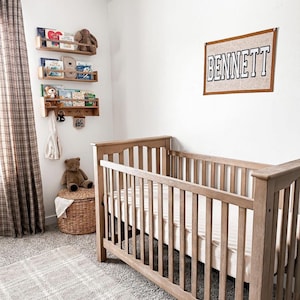 Großes Filz Junge Namen Banner, personalisierte Kinderzimmer Zeichen, Jungen Namen Wimpel
