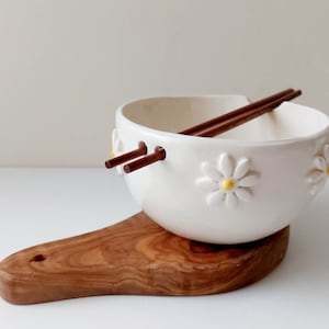 Ceramic Daisy Ramen bowl with chopsticks, Pottery noodle dish, Handmade bowl