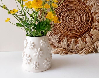 Bud vase with daisies, Home decoration, Floral vase, Home asseccories, Home decor, small, modern ceramics