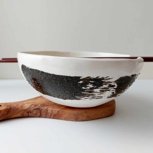 Large ceramic ramen bowl, Pottery bowl, Noodle bowl, Handmade bowl with chopsticks