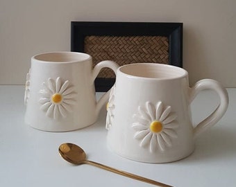Pottery handmade mug, Ceramic mug, Tea cup, Coffee mug, Daisy mug, Daisy gift