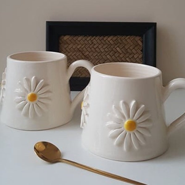 Pottery handmade mug, Ceramic mug, Tea cup, Coffee mug, Daisy mug, Daisy gift