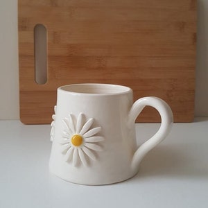 Pottery handmade mug, Ceramic mug, Tea cup, Coffee mug, Daisy mug, Daisy gift image 2