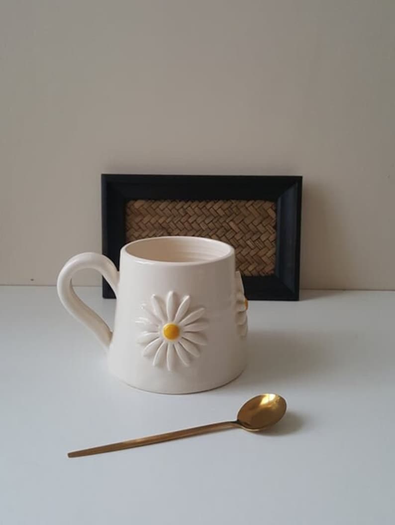 Pottery handmade mug, Ceramic mug, Tea cup, Coffee mug, Daisy mug, Daisy gift image 6