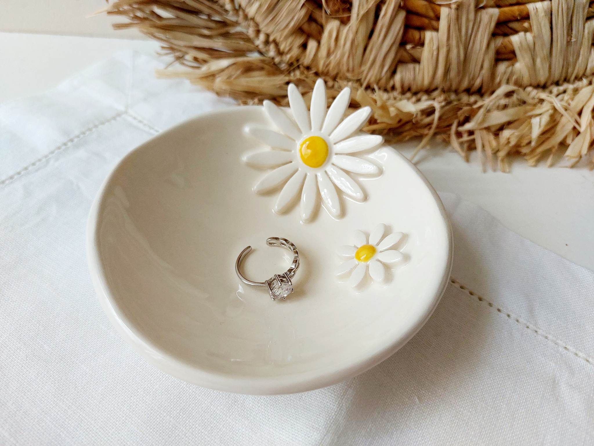 Trinket Dish With Daises, Ceramic Jewellery Dish, Ring Display