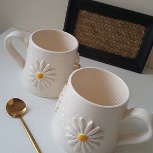 Pottery handmade mug, Ceramic mug, Tea cup, Coffee mug, Daisy mug, Daisy gift image 4