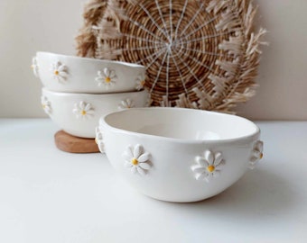 Handgemaakte Daisy bowl, aardewerk bowl, keramisch servies