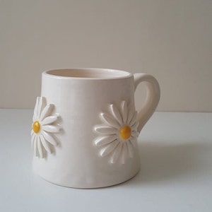 Pottery handmade mug, Ceramic mug, Tea cup, Coffee mug, Daisy mug, Daisy gift image 3