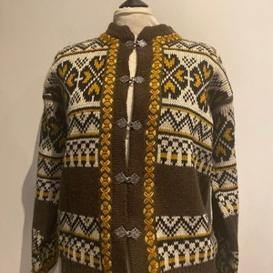 Vintage Ladies Wool Cardigan - Knitwear/ Wool Ladies Cardigan / Vintage Ladies Patterned button down Cardigan