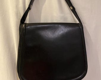 1960er Vintage schwarze Leder Umhängetasche / Schwarze Henkeltasche / 60s erweiterbare Schultertasche