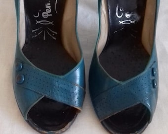 1940s -50s vintage peep toe heel shoes