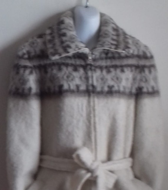 Vintage Women belted Jacket