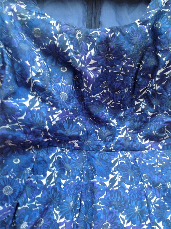 1950s Ladies Day Dress /50s Navy Blue and purple