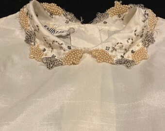 Jaren '30 - '40 vintage zijden damesblouse / jaren '30 - '40 crème zijden damesblouse met kralenkraag / label - SILK & ORLDI