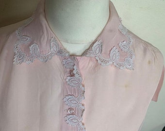 1940s-50s Ladies Pink Silk Blouse/ 40s- 50s Ladies pink lace patterned short sleeve blouse / Label - St Micheal