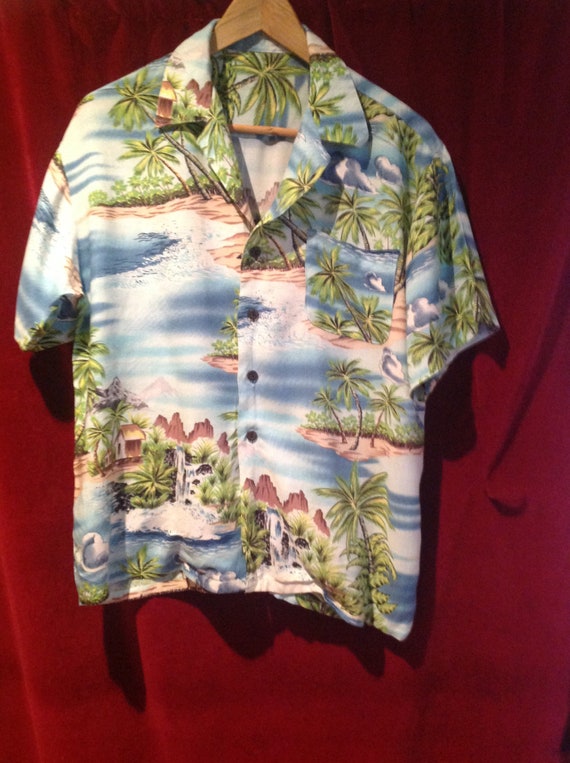 VINTAGE 1950s Rayon Hawaiian Shirt // 50s Rayon Ha